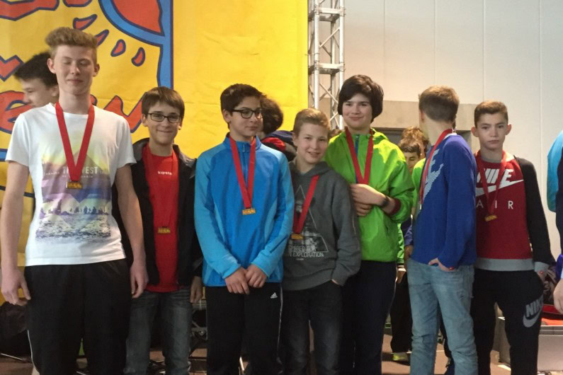 Jakob Simke, Tobias Bächle, Anton Knittel, Philipp Vollmer, Elias Möschle und Jonas Stern auf Platz 3