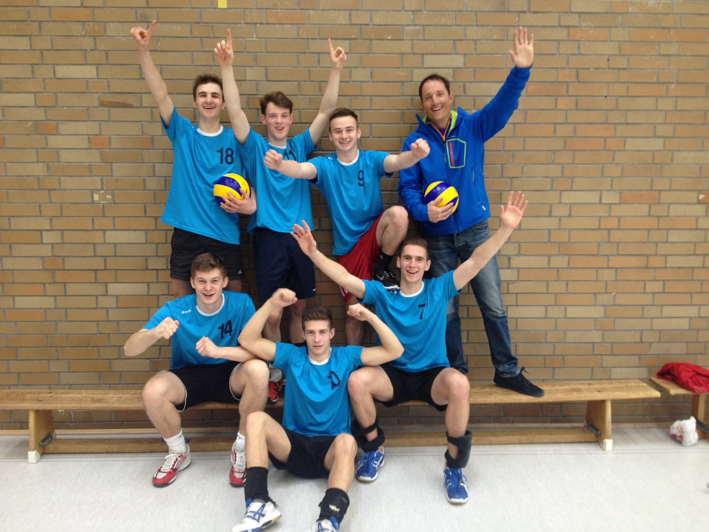 hinten von links: Johannes Huck, Nils Neumann, Maximilian Eckert, Sportlehrer Manuel Hiller vorne von links: Paul Wieshammer, Marcel Pinnecker, Valentin Burkhart